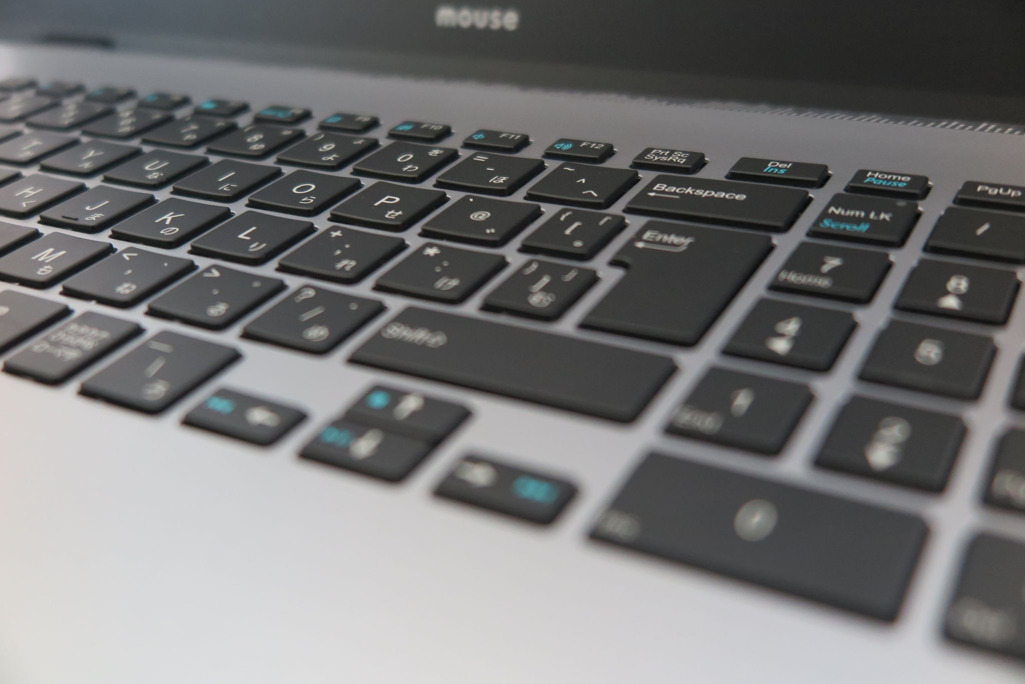 レビュー】m-Book N500SD-M2SH2|『シンプルにかっこいい！』ディテール