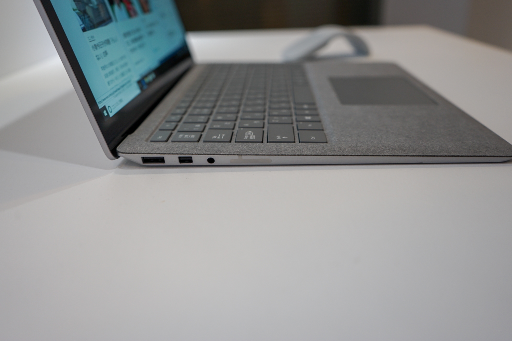 展示機レビュー】Surface Laptop 2は最高品質のノートPCだ！ | うっし