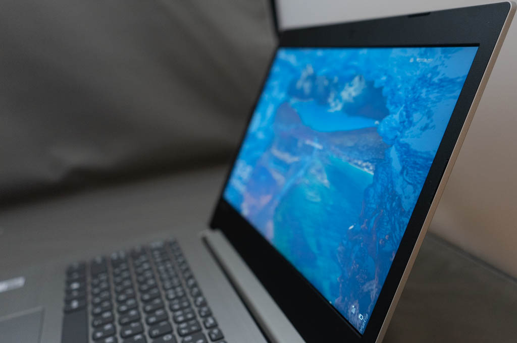 Lenovo Ideapad 330（14）レビュー｜プラチナグレーがオシャレでDVD