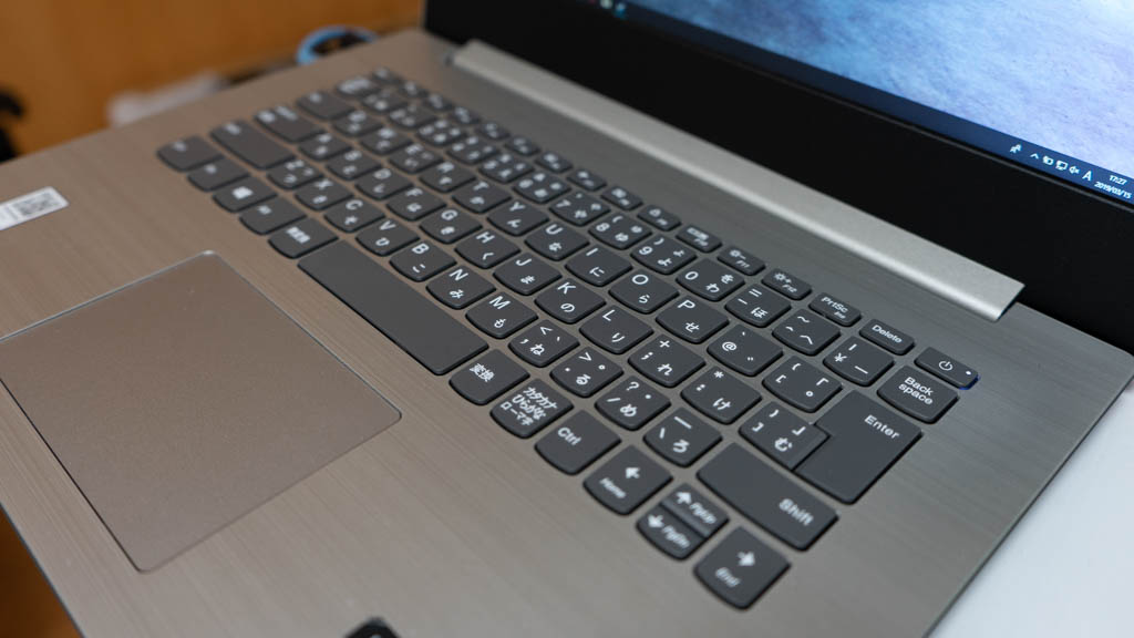 Lenovo Ideapad 330（14）レビュー｜プラチナグレーがオシャレでDVD