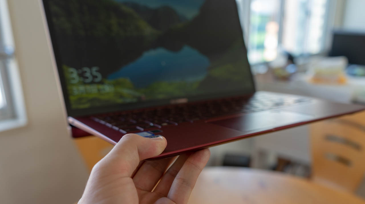 ASUS ZenBook S UX391UA（UX391UA-825R）をレビュー|深みのある