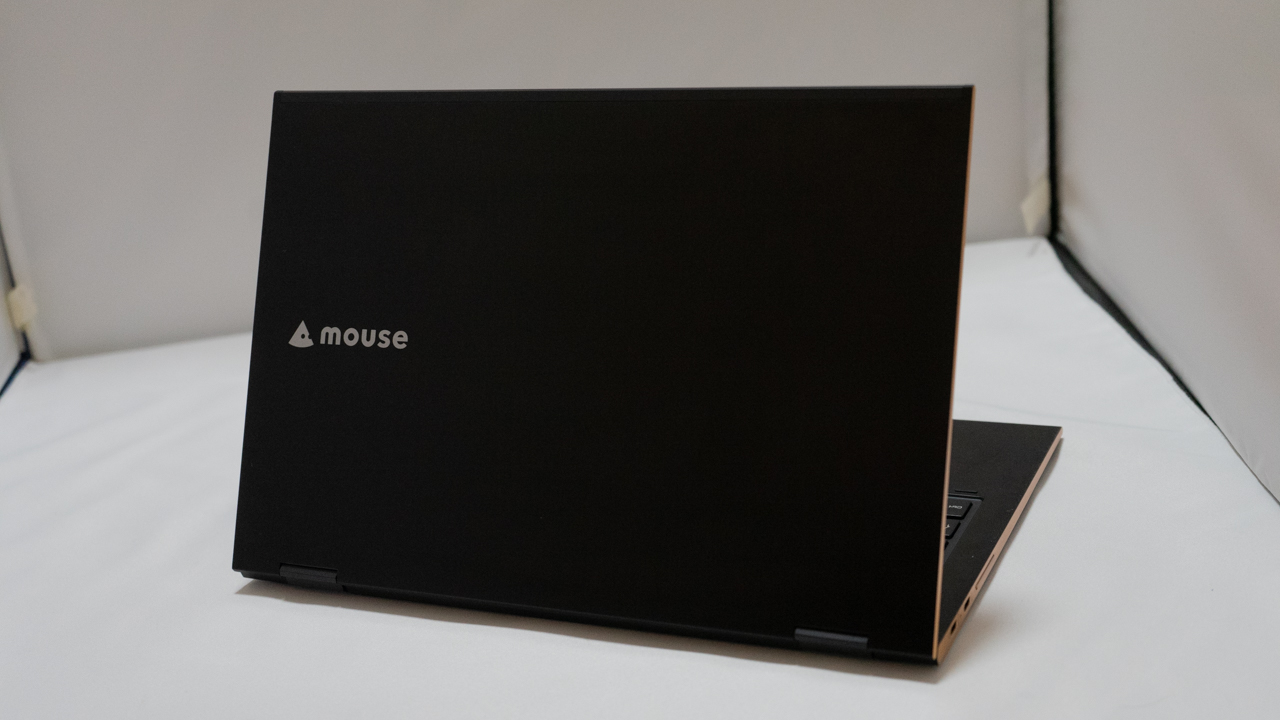 ファンレスノートPC(マウスコンピュータm-Book MB-U400S) 高性能でロングライフな上にファンレスで静か ペン付きPCの決定版「m