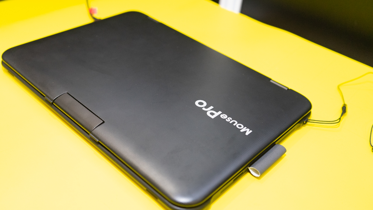 堅強】MousePro-P116B耐久性の高さが魅力の法人用向け2in1PC | うっし