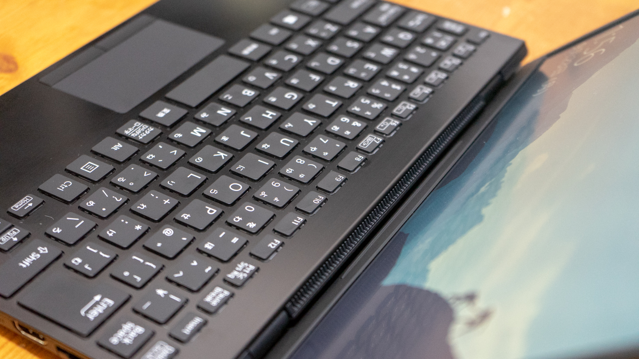 VAIO SX12 ALL BLACK EDITIONレビューほぼ完ぺきなモバイルノートPC