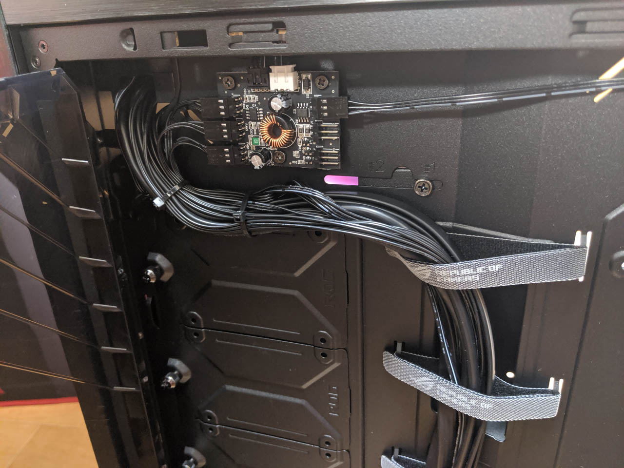 ASUSの最強自作PCケース ROG Strix Heliosをレビュー！買って半年間