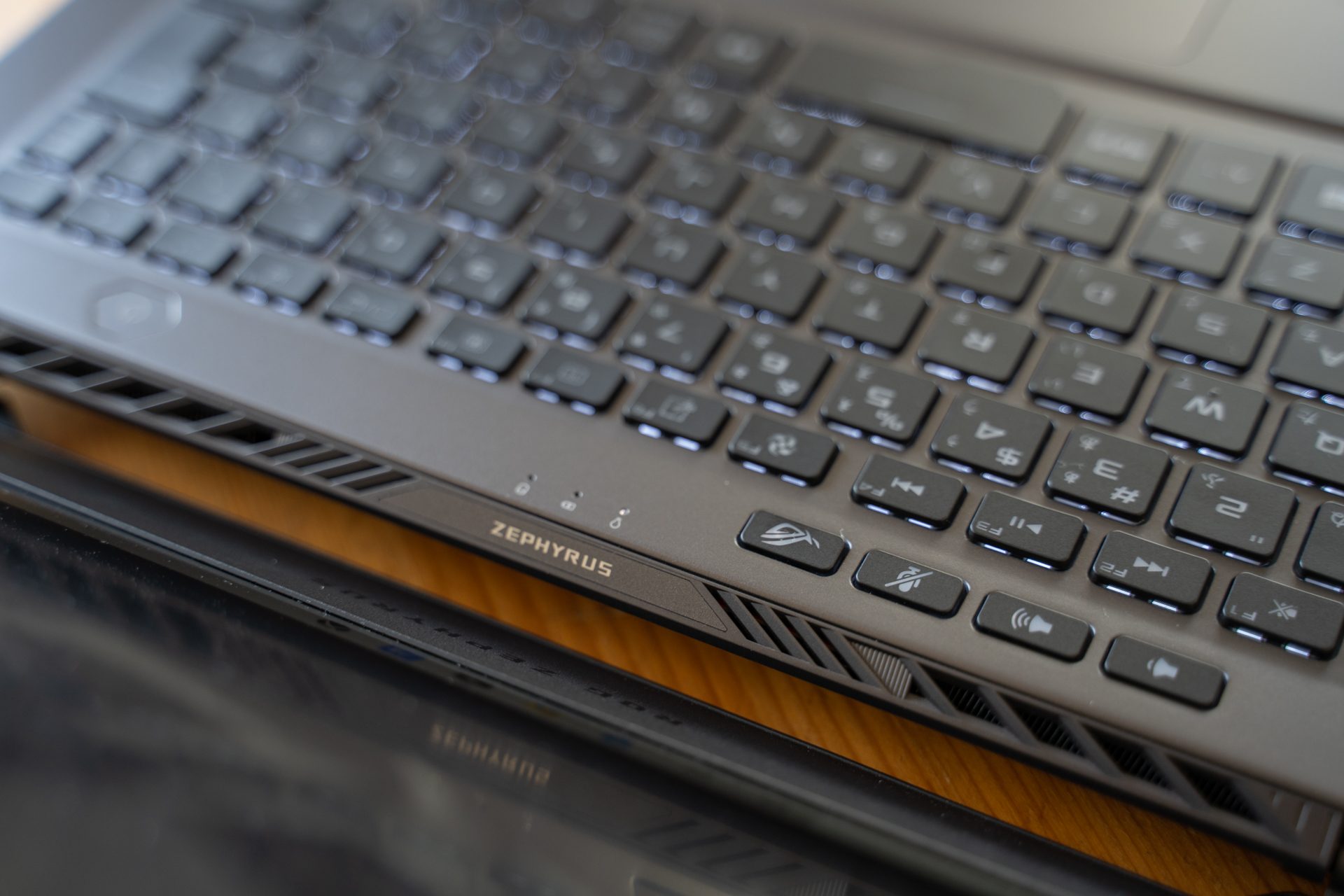ROG Zephyrus G14 GA401Iレビュー 14型初のRyzen 9 4900HS搭載 