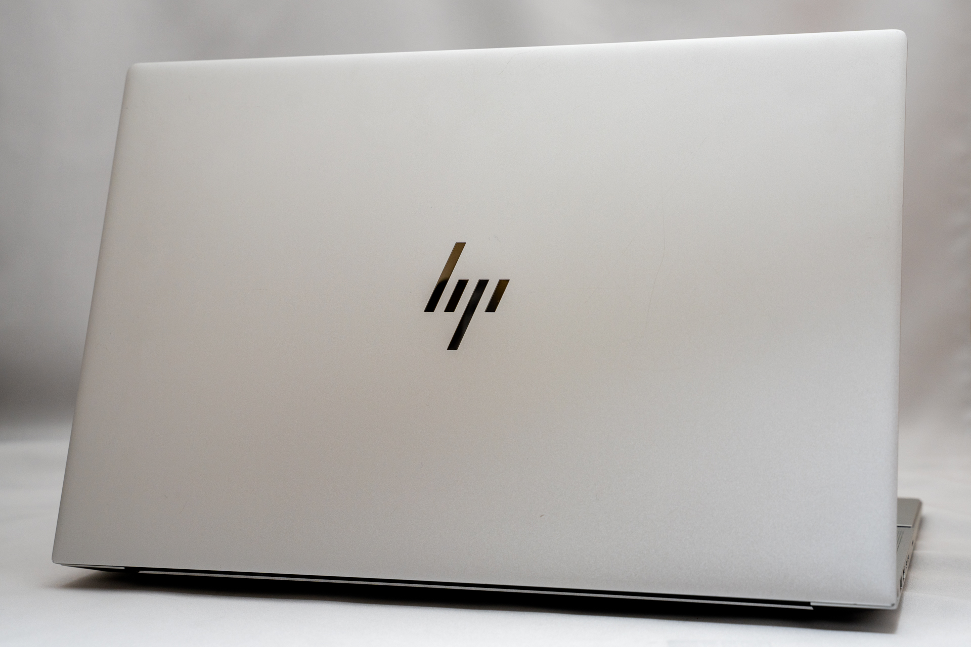 HP ENVY 15 2020年モデルレビュー Core i7 10750H/GTX1660Ti搭載の
