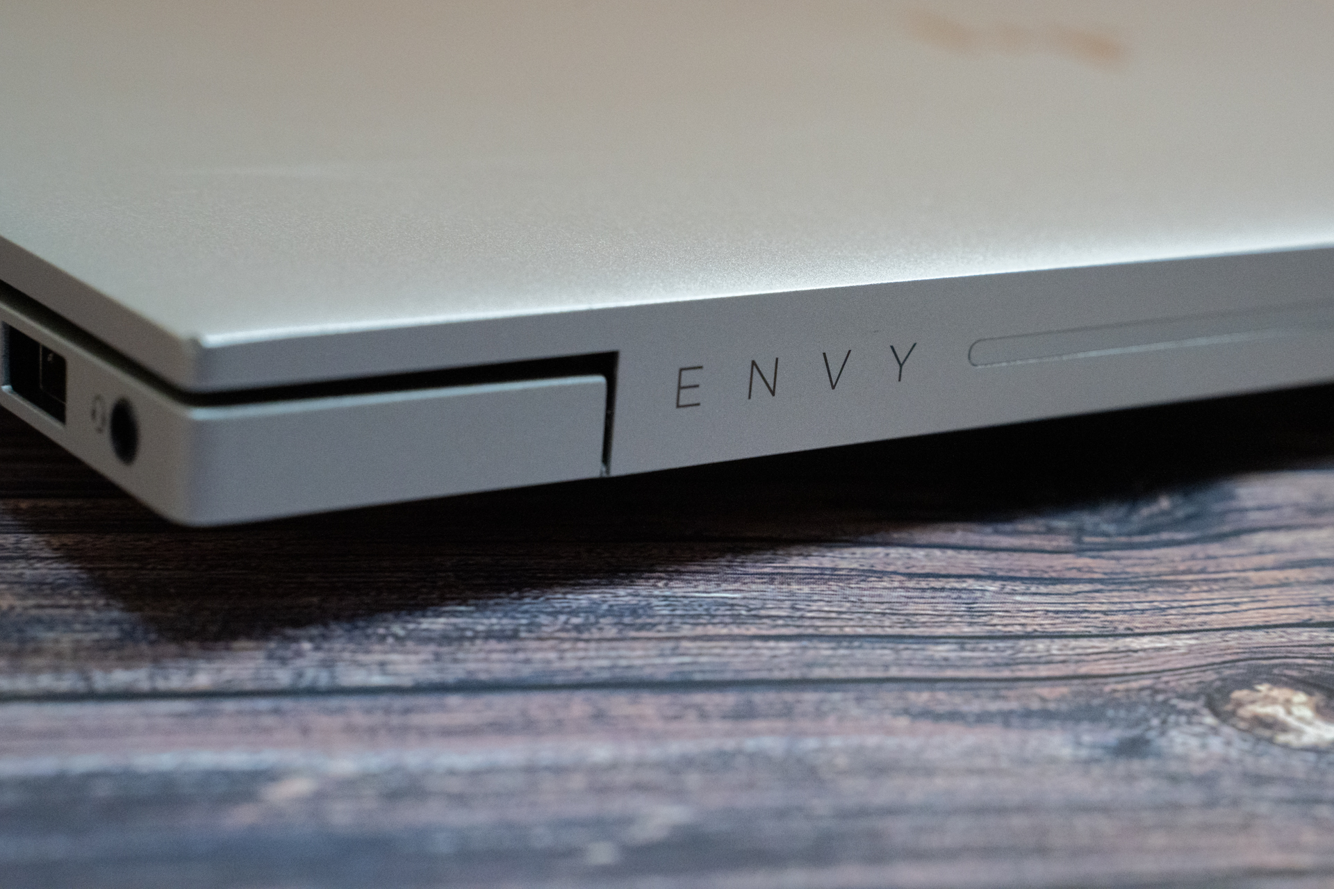 HP ENVY 15 i7-10750H メモリ16GB SSD 512GB HP ENVY 15 2020年モデルレビュー Core i7 10750H/GTX1660Ti搭載の