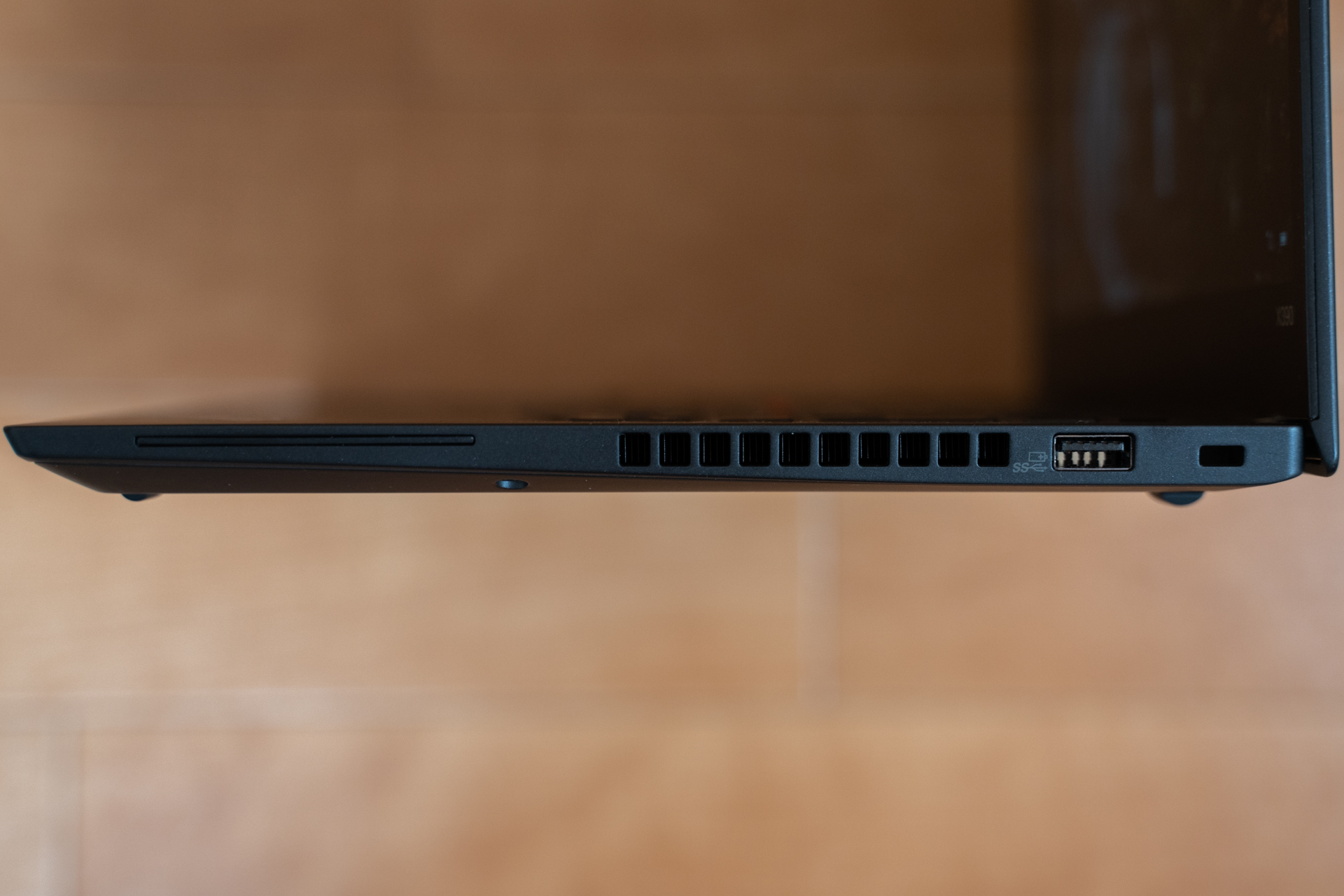 ThinkPadX390レビュー 13.3型のビジネス向けモバイルノートPC | うっし