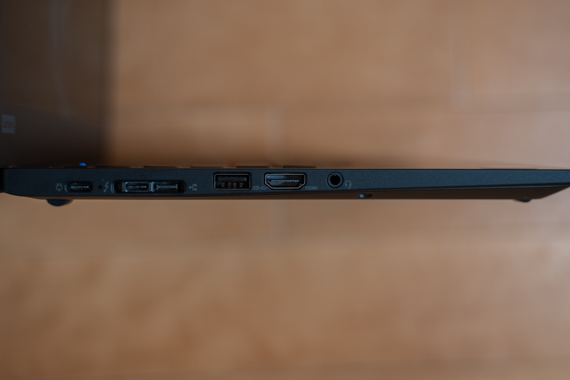 ThinkPadX390レビュー 13.3型のビジネス向けモバイルノートPC | うっし