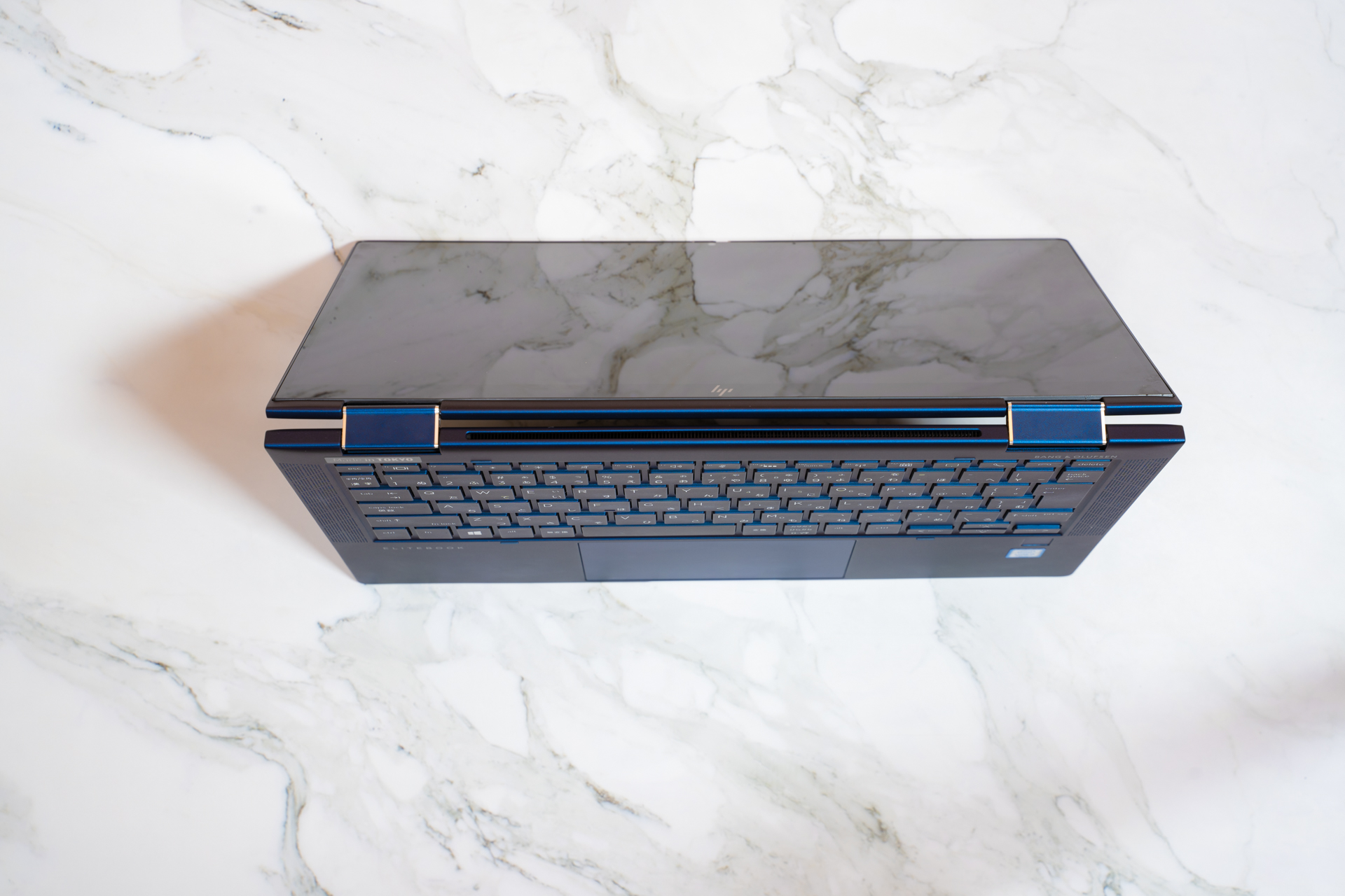 HP Elite Dragonfly レビュー 999gビジネスパーソンに最適化された13.3