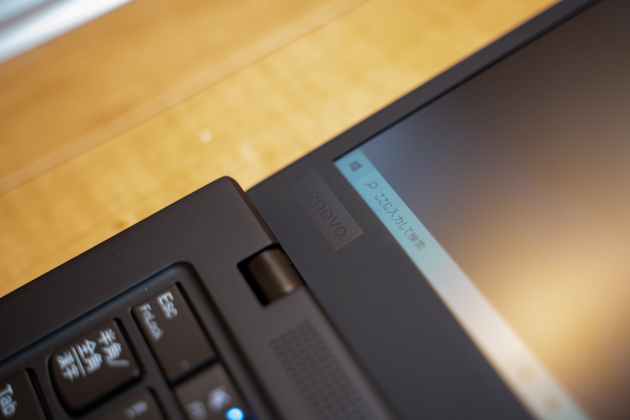 ThinkPad X1 Carbon Gen7（2019年モデル）レビュー14型で1.1kgの
