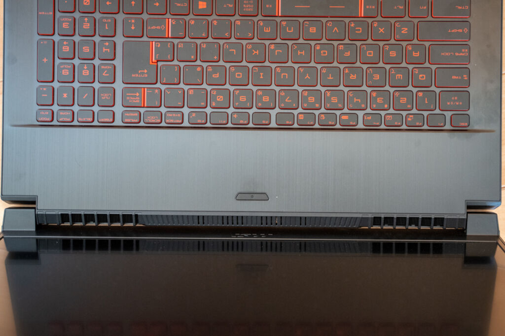 msi GF75Thin 10SCSR-001JP レビュー 17.3型+120hzゲーミング