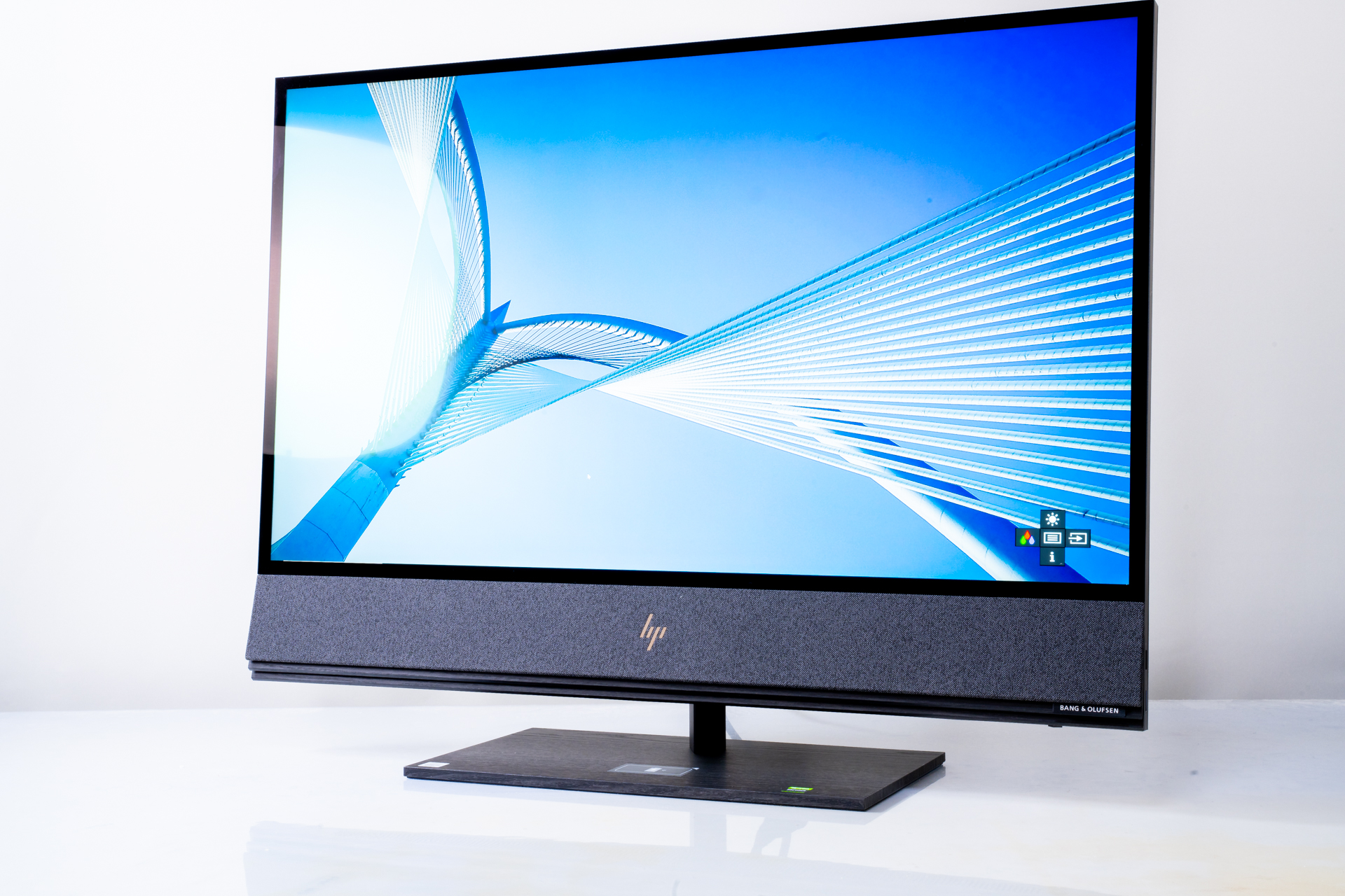 hp - モニター一体型PC (HP ENVY All-in-One 32) HP ENVY All-in-One 32プロフェッショナルモデルレビュー 広色域