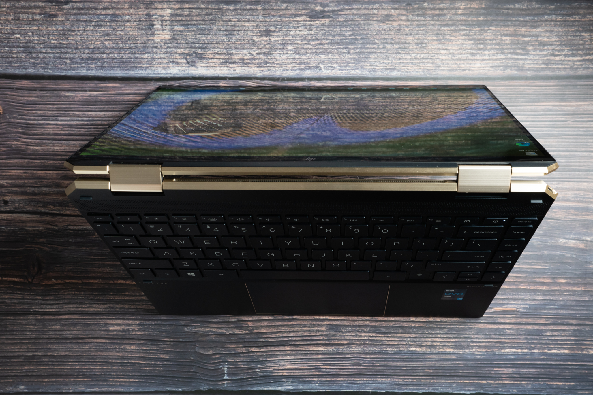 HP Spectre X360 14(ea0000)パフォーマンスプラスモデルレビュー 完成