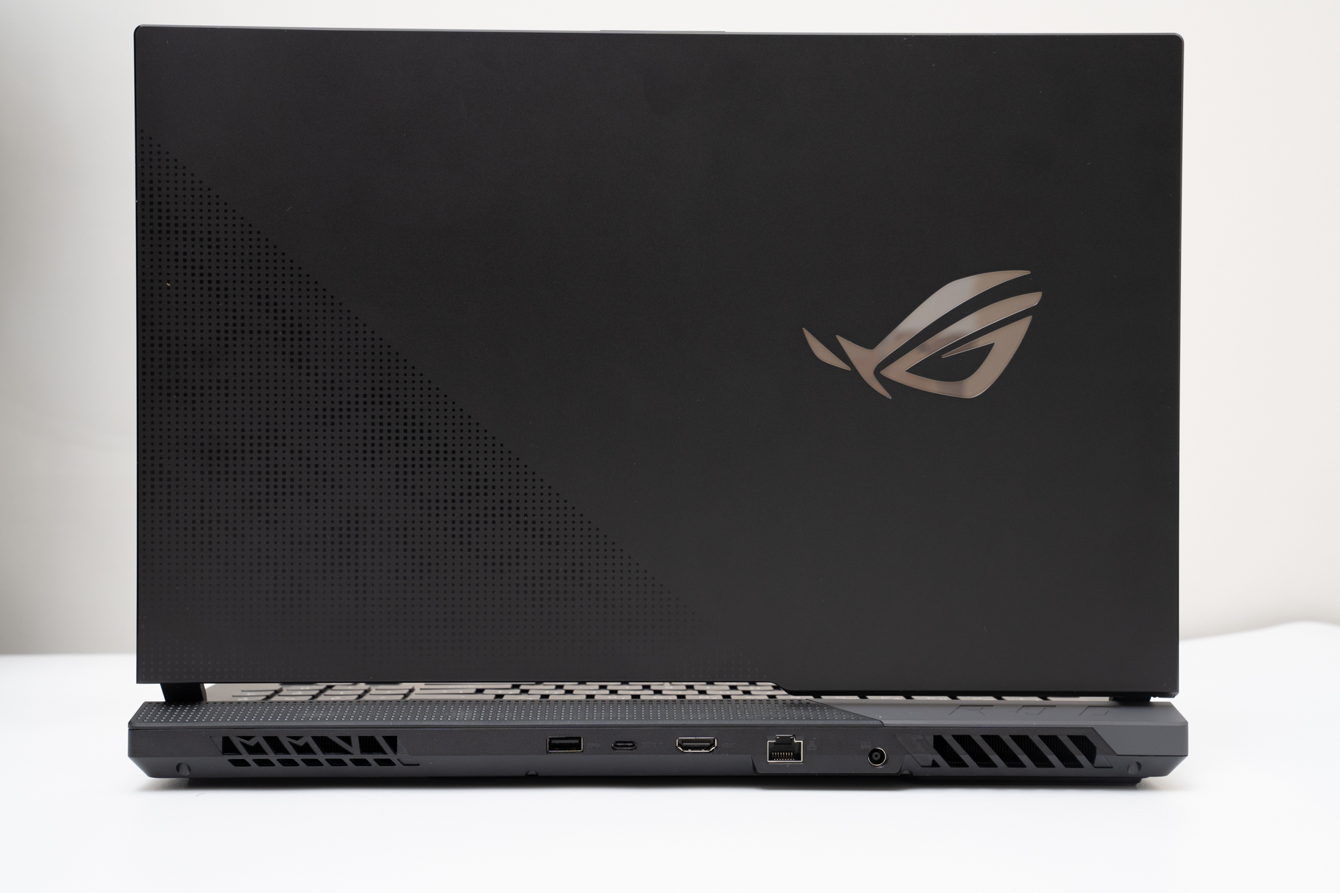 ASUS ROG Strix SCAR 17 G733QS 美品 ASUS ROG Strix SCAR 17 G733QSレビュー Ryzen 9 5900HX搭載の超高性能