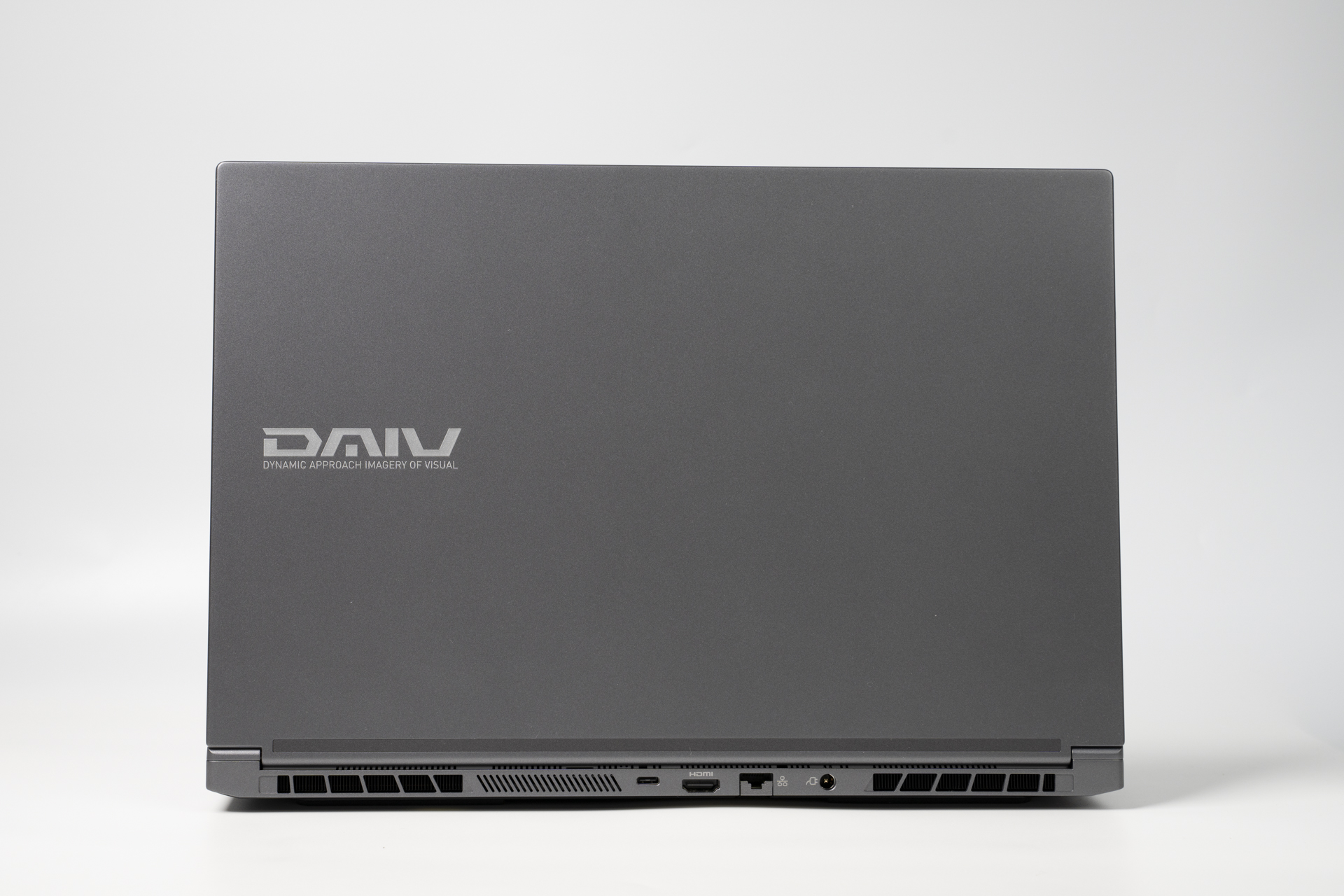 DAIV 5P #21115P-TGLABW11-H 15.6型ノートPC DAIV 5P (プレミアムモデル) [ Windows 11 ]│パソコン(PC)通販
