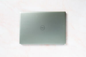 New Inspiron 16 5625レビュー テンキーレスなバランスの良い16