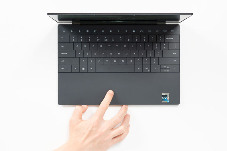 Dell XPS 13 Plus 9320レビュー先進的なデザインを装備したデルの最高級ノートPC Dell XPS 13 Plus 9320レビュー先進的なデザインを装備したデルの最高級ノートPC
