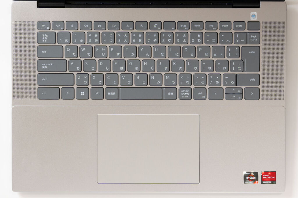 Dell Inspiron シルバー ノートPC 本体、充電コード、ケース付き 71jZHMg3YML._UF1000,1000_QL80_.jpg