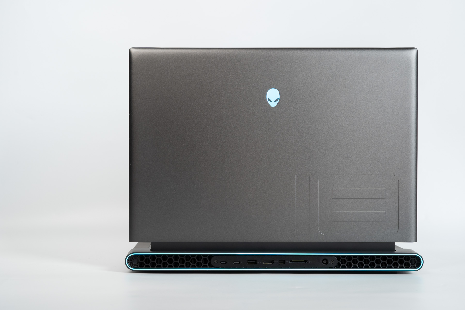 alienwarem182023r4.jpg
