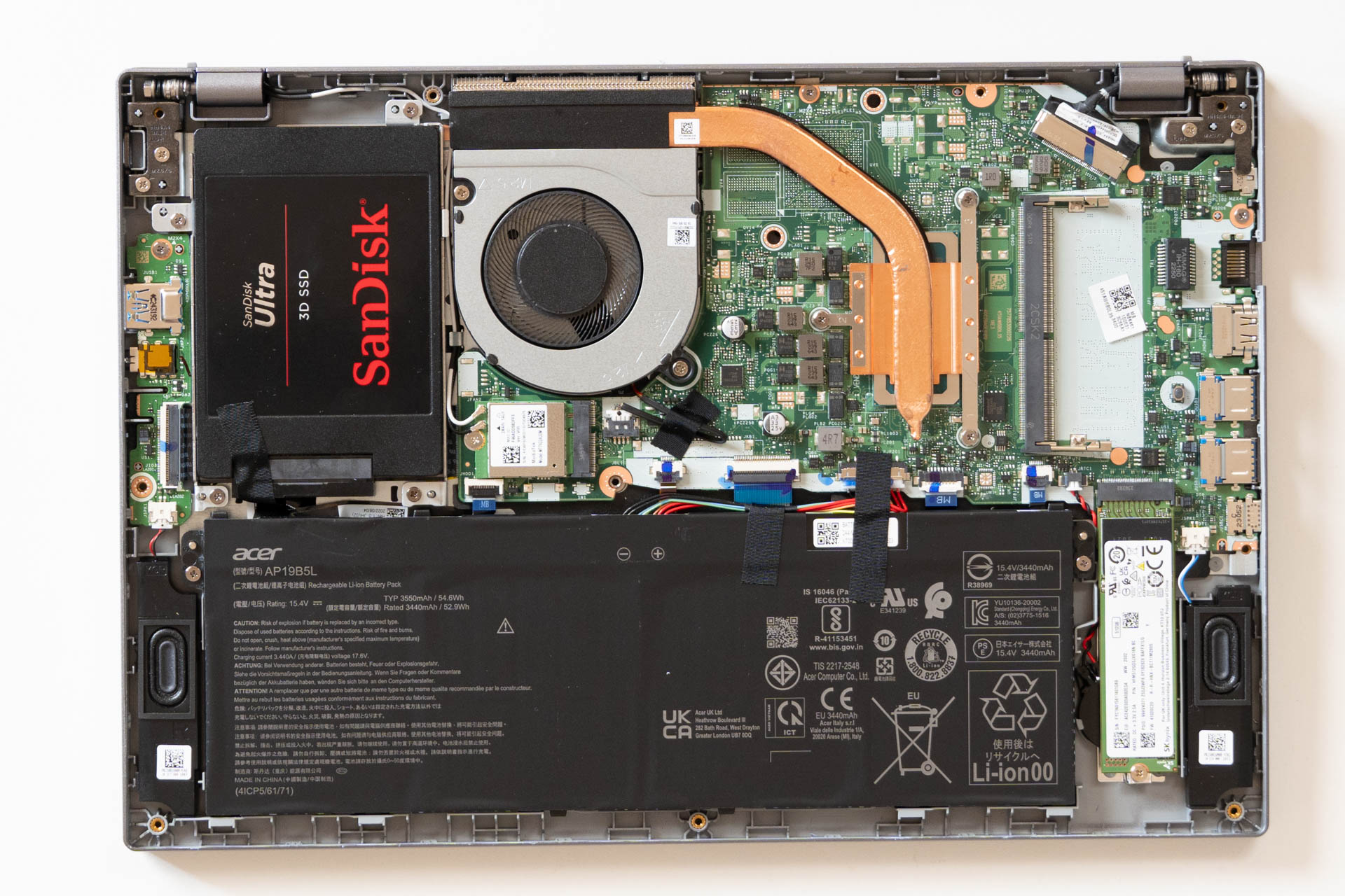 aspire5r8.jpg