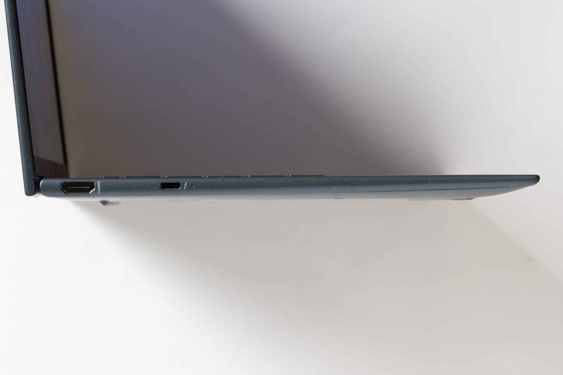 2023年版HP Dragonfly G4レビューロングランバッテリー搭載で一日
