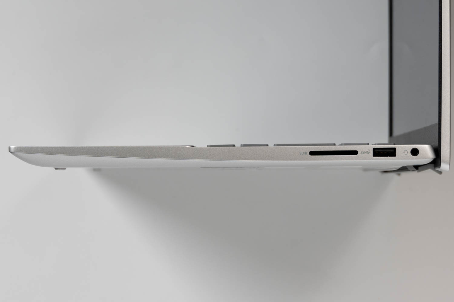 Dell Inspiron 14 5430（インテル） レビュー 実はデルで一番人気の14