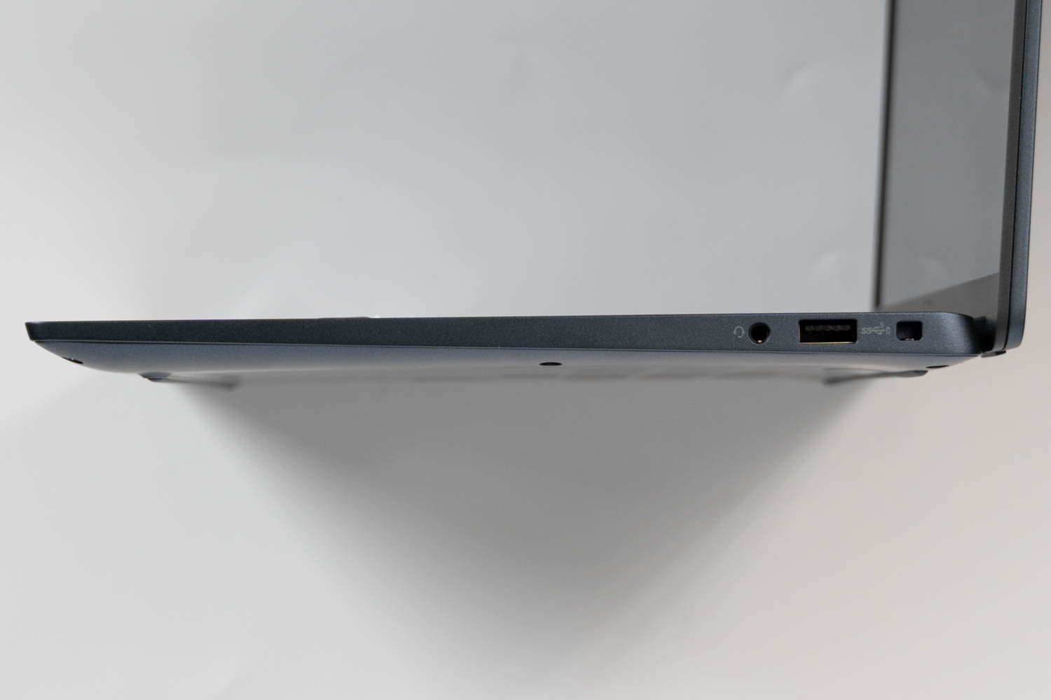 Dell Latitude 7350UltraLight レビュー 1kgのビジネスモバイルノート