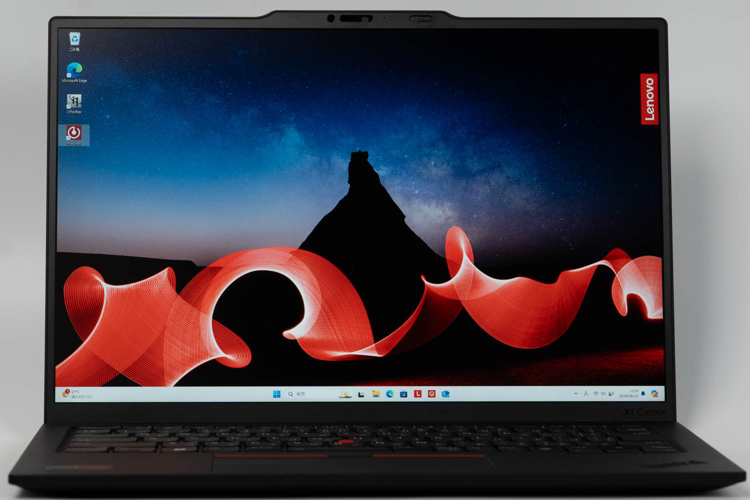 ThinkPad X1 Carbon Gen 12(Core Ultra)レビュー 14型でトップクラスの 