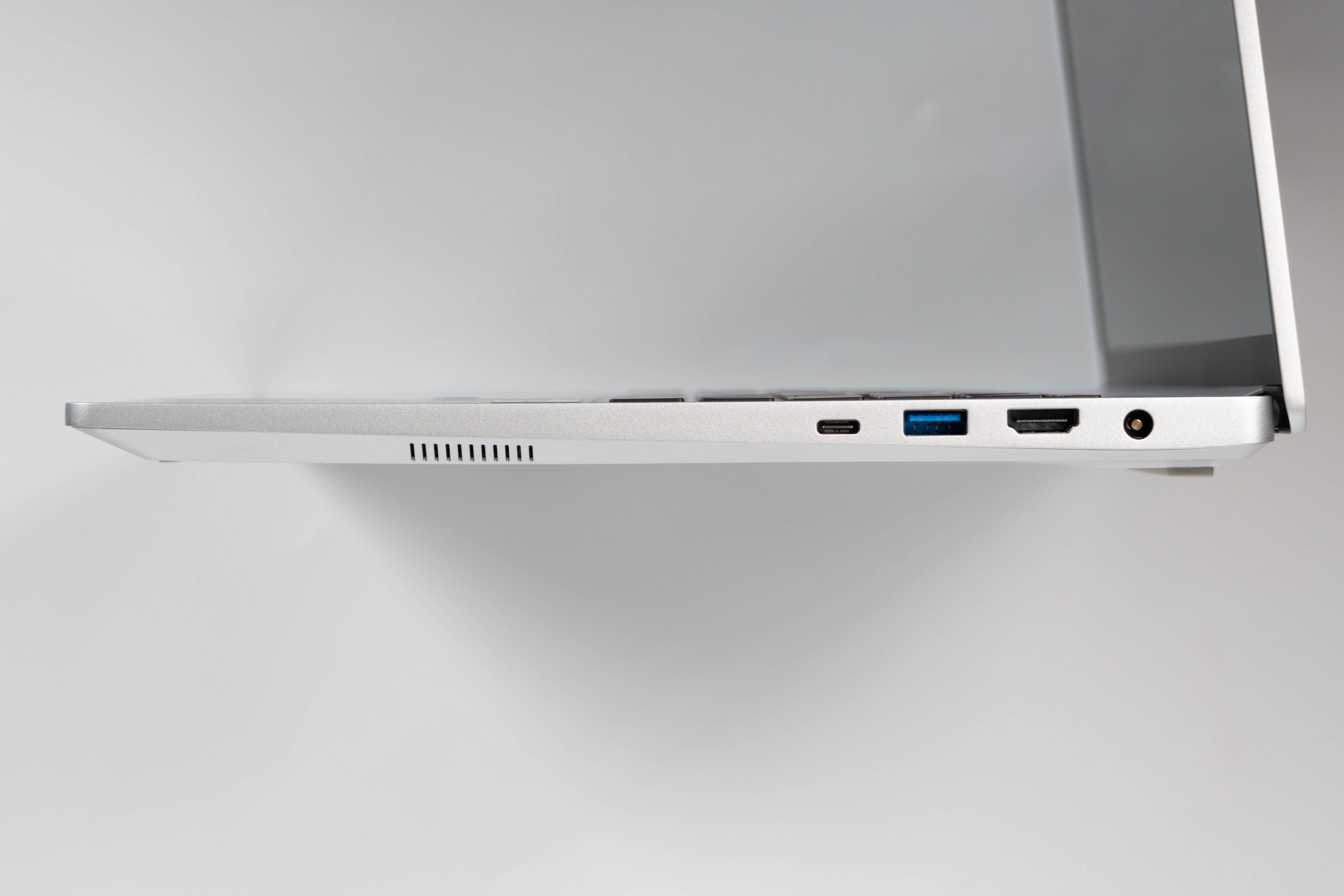DAIV Z6 I9G70SR-Aレビュー 16型で1.6kgのクリエイター向けノートPC