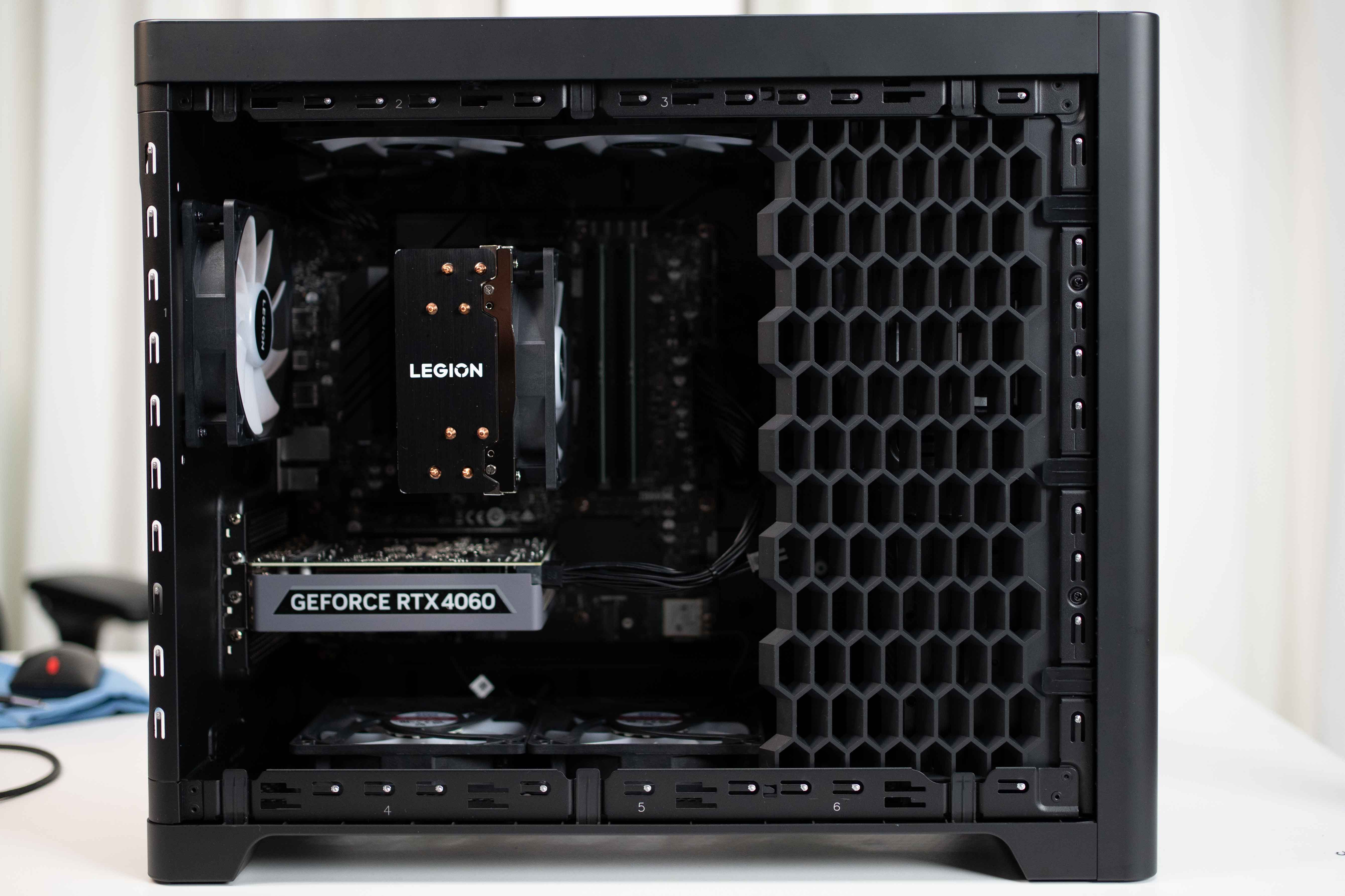 Legion Tower 5 30IAS10(Intel)レビュー 新筐体を採用した次世代高