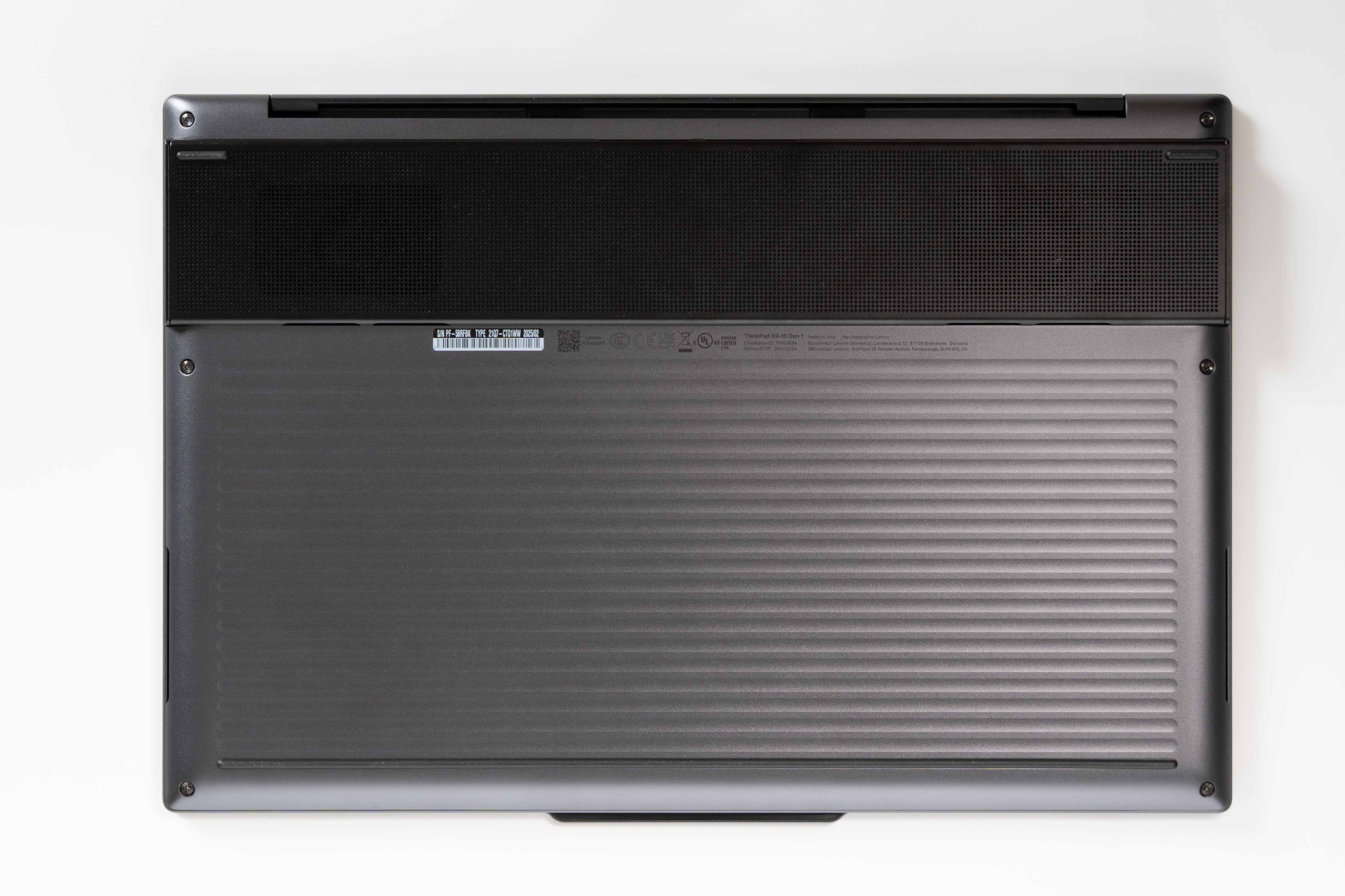 15インチです(商談中) テレワーク時代の新常識】KEY TO COMBAT、超軽量600gモバイル