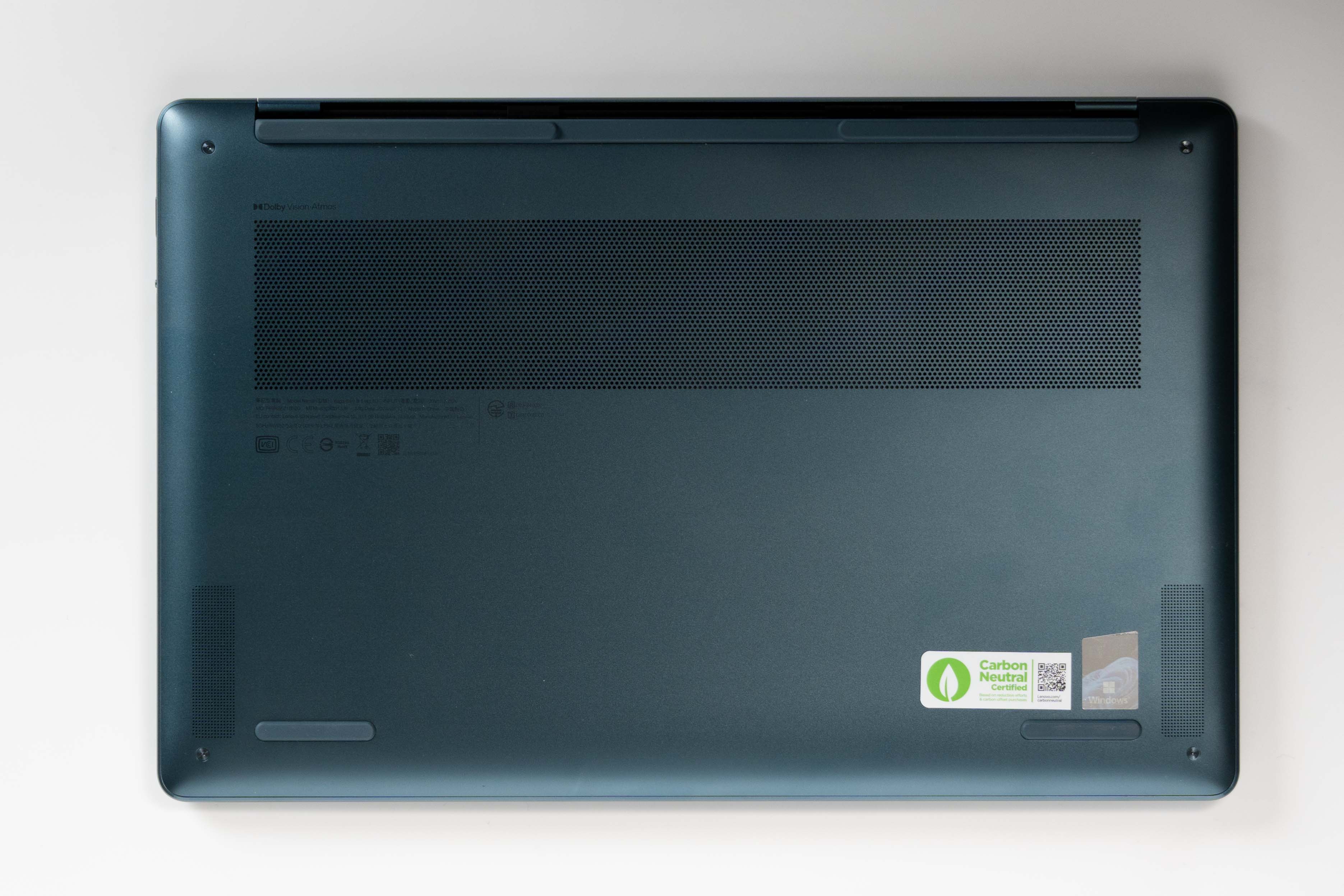 PR]Lenovo Yoga Slim 9i Gen 10(14型 Intel)レビューワクワクする 