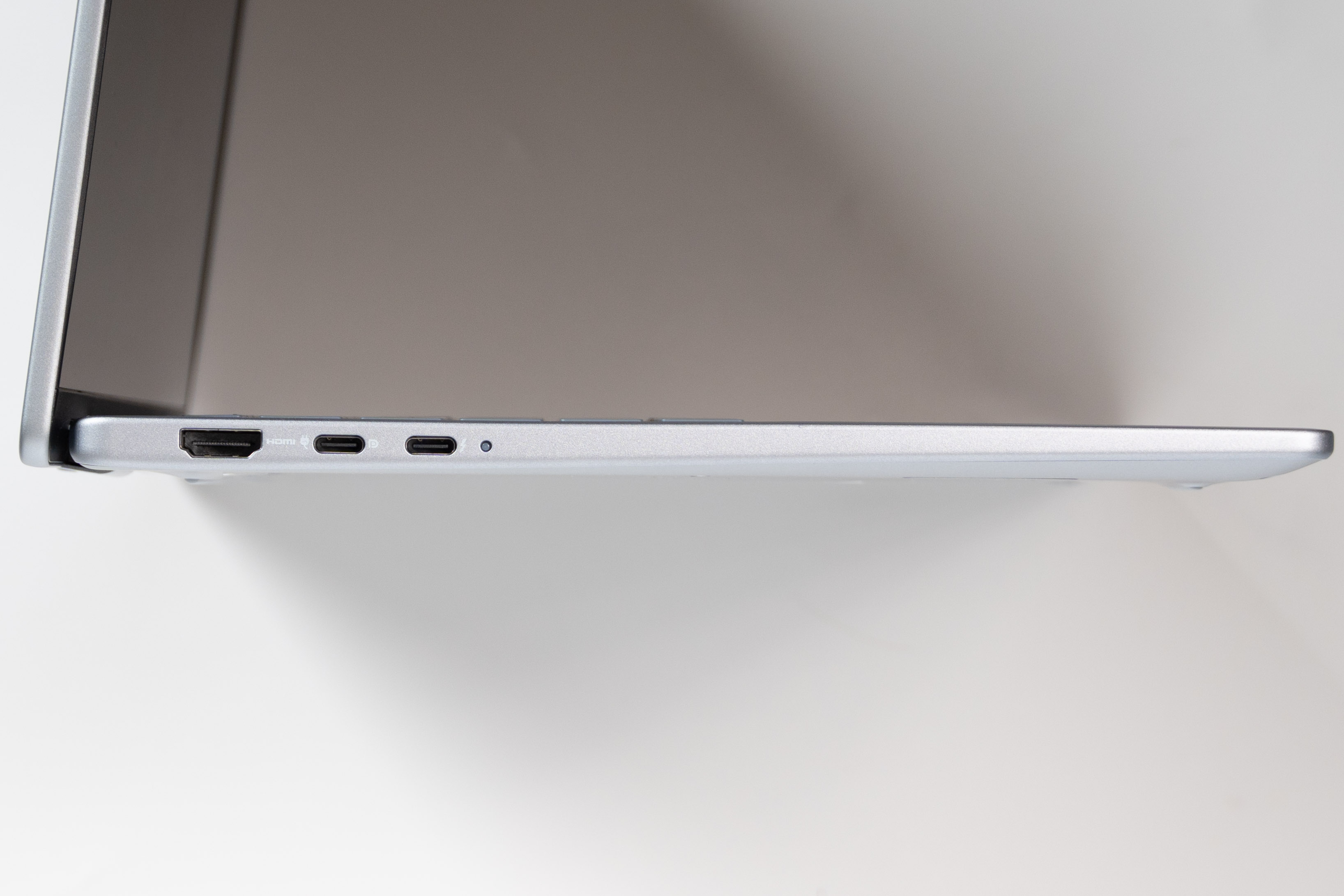 Dell 14 Plus 2-in-1 DB04250 レビュー バッテリー特盛で持続時間の