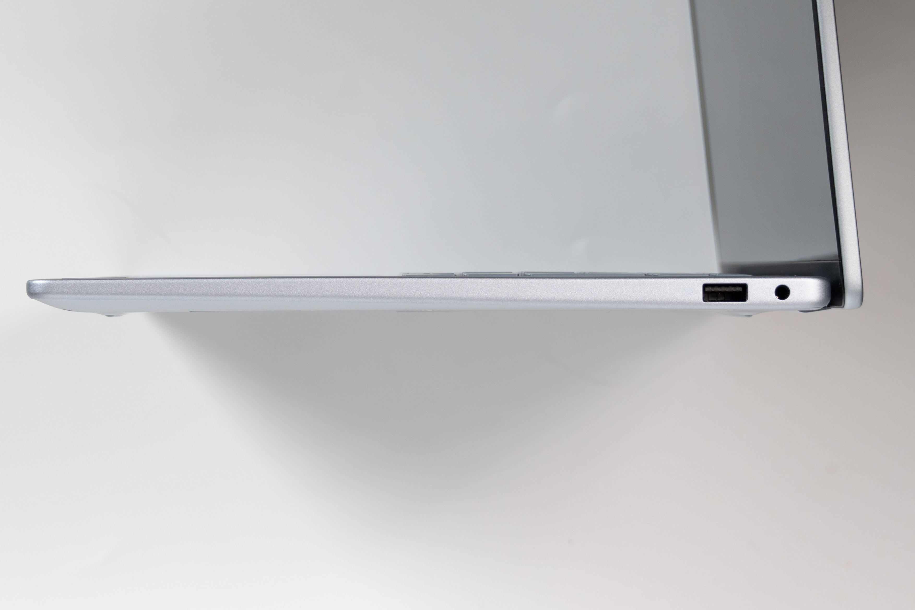 Dell 14 Plus 2-in-1 DB04250 レビュー バッテリー特盛で持続時間の