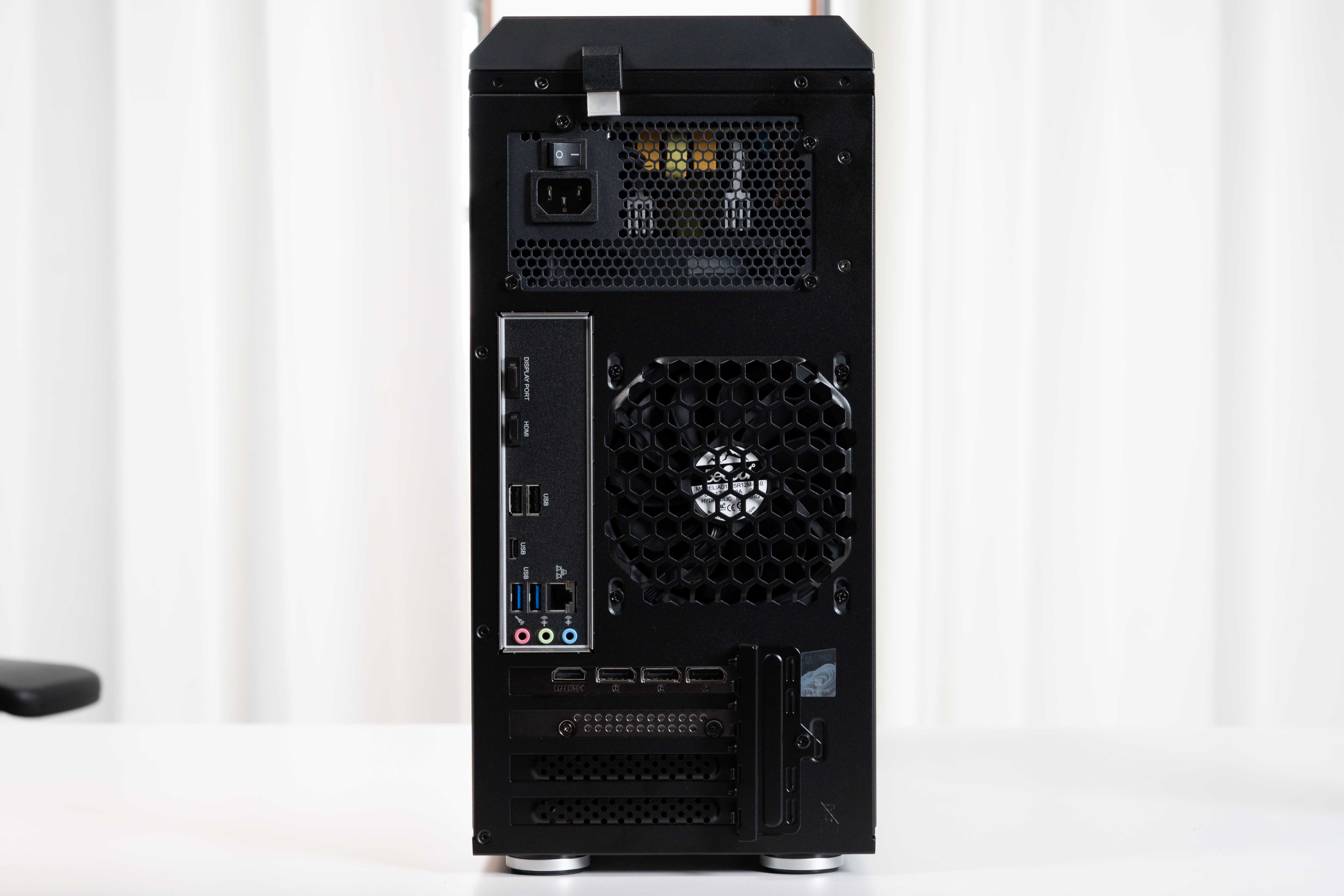 NEXTGEAR JG-A7G70レビュー Ryzen 7 7800X3D＋RTX5070搭載の高性能