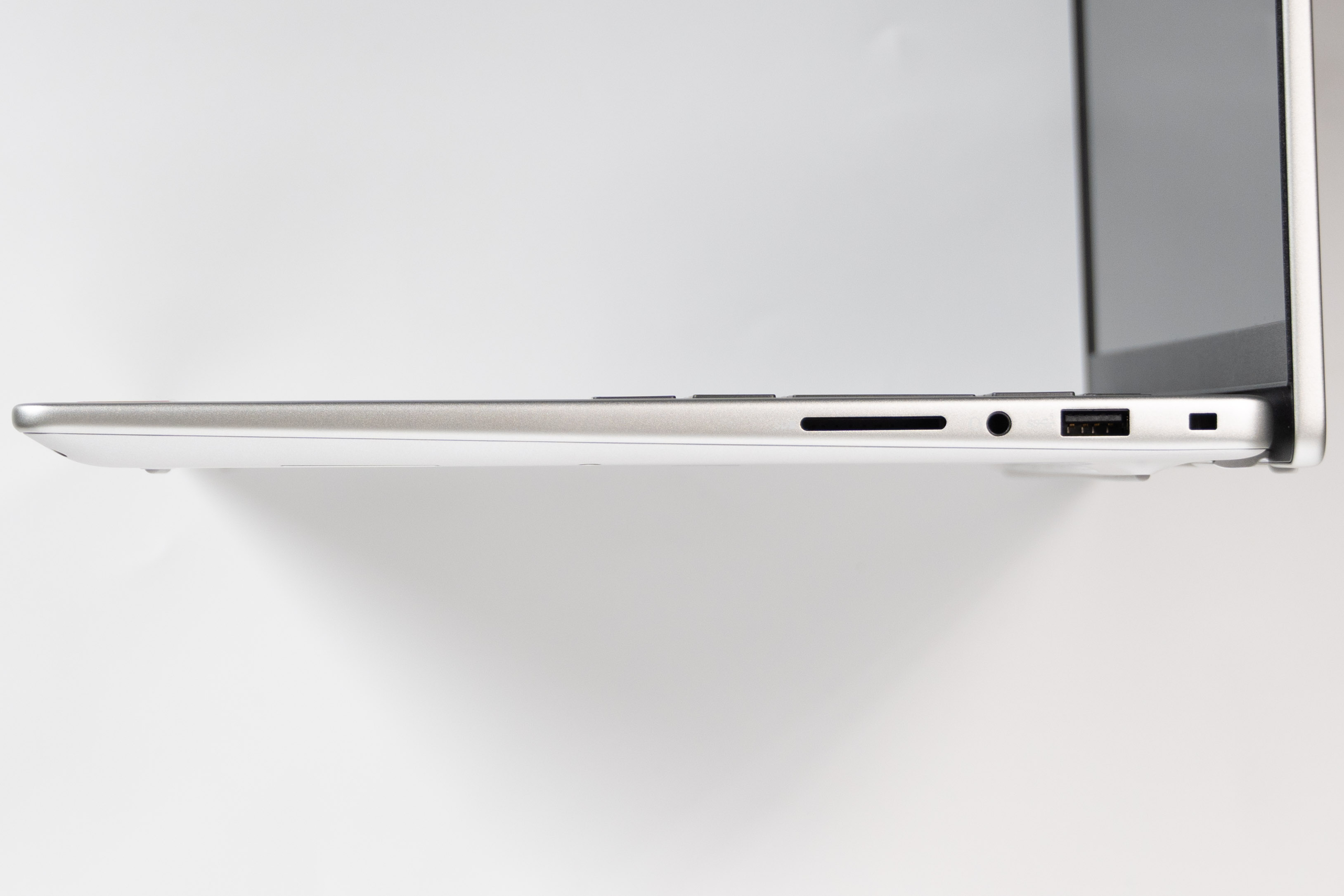 Dell 14 14255レビュー Inspiron 14の後継機種 | うっしーならいふ