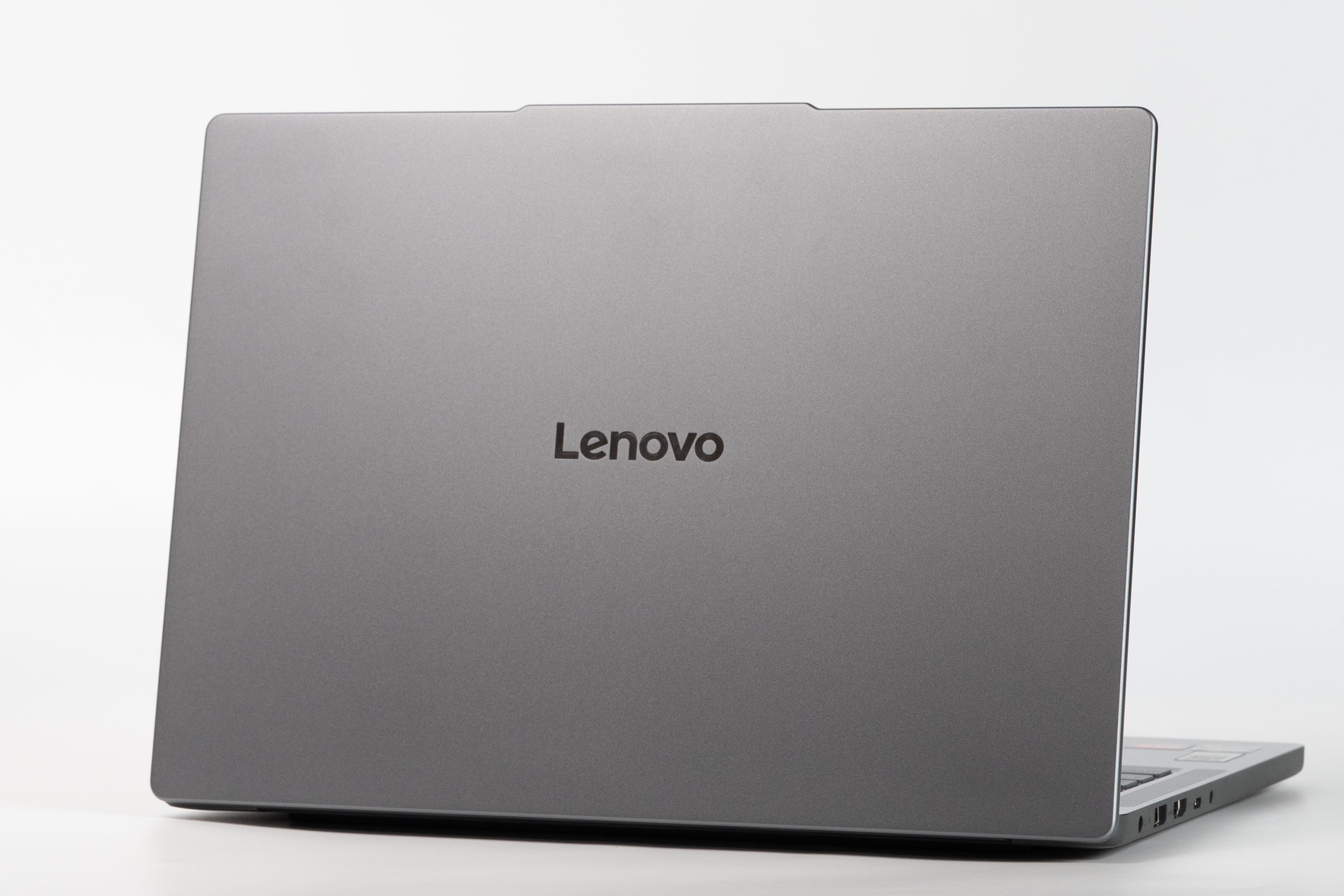 ideapadslim33gen1014amd2.jpg