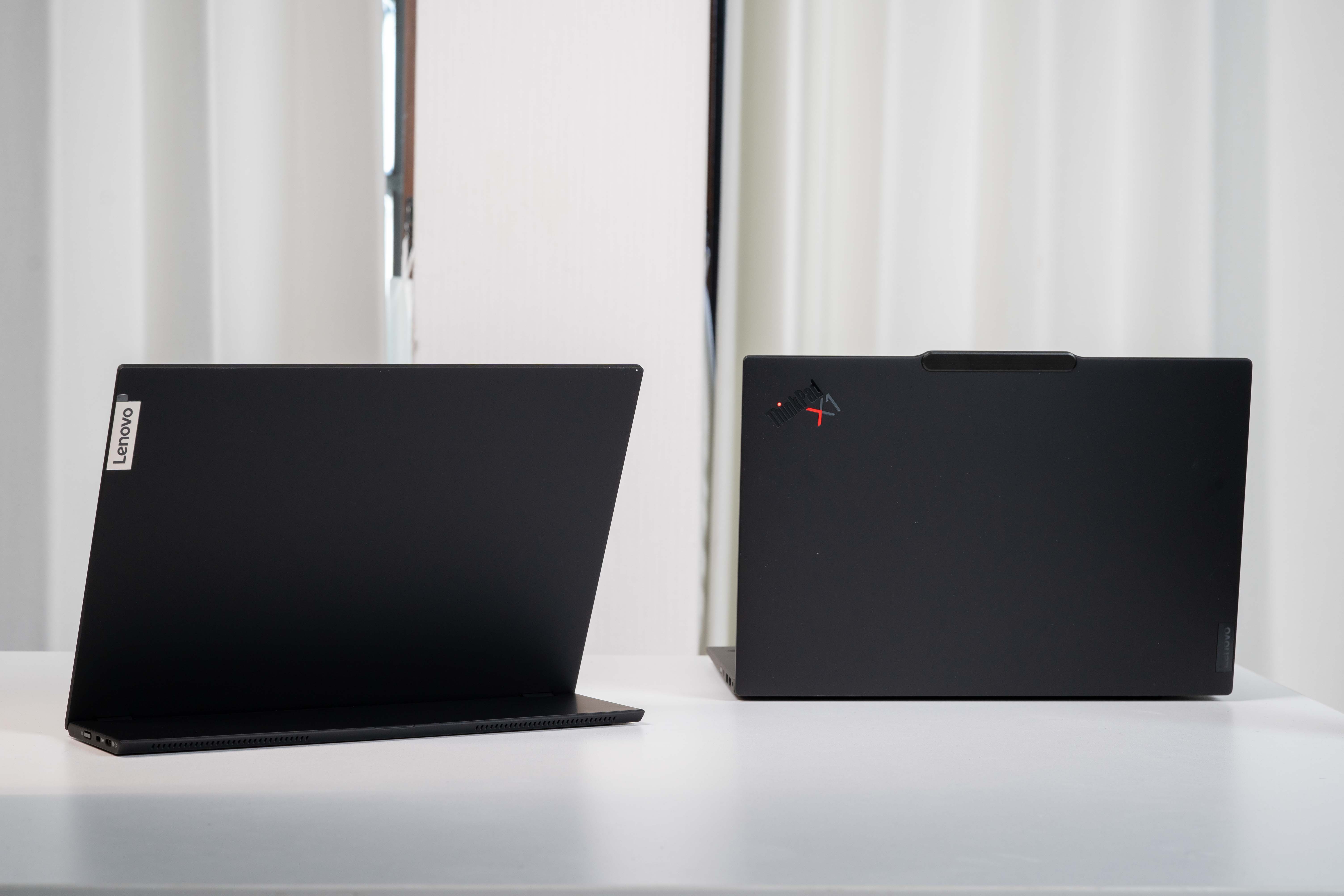 ThinkVision M14t Gen 2(14型モバイル/2240x1400/IPS/10点マルチタッチ