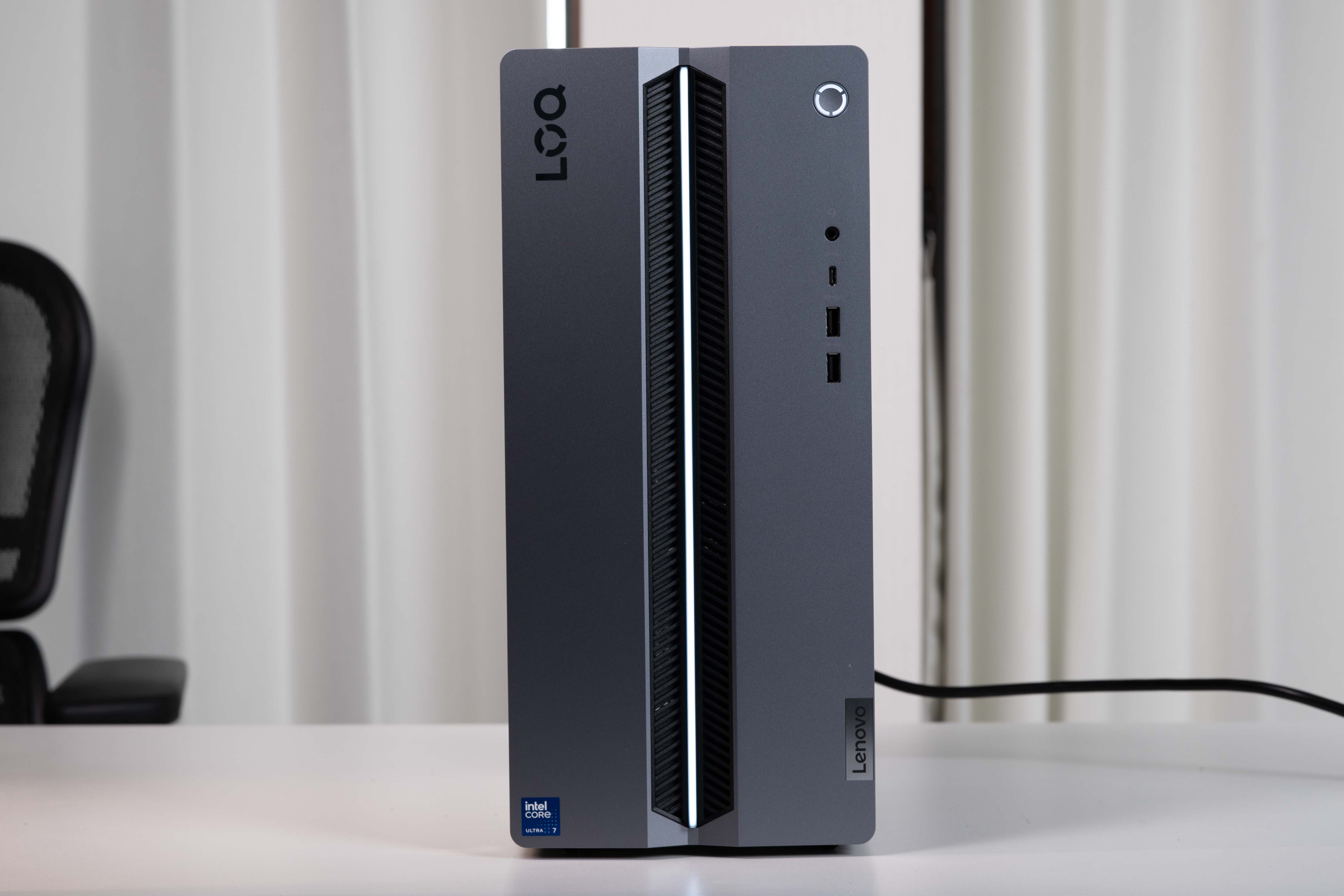 Lenovo LOQ Tower 17IAX10(Intel)レビューノートPC用Core Ultra 搭載の
