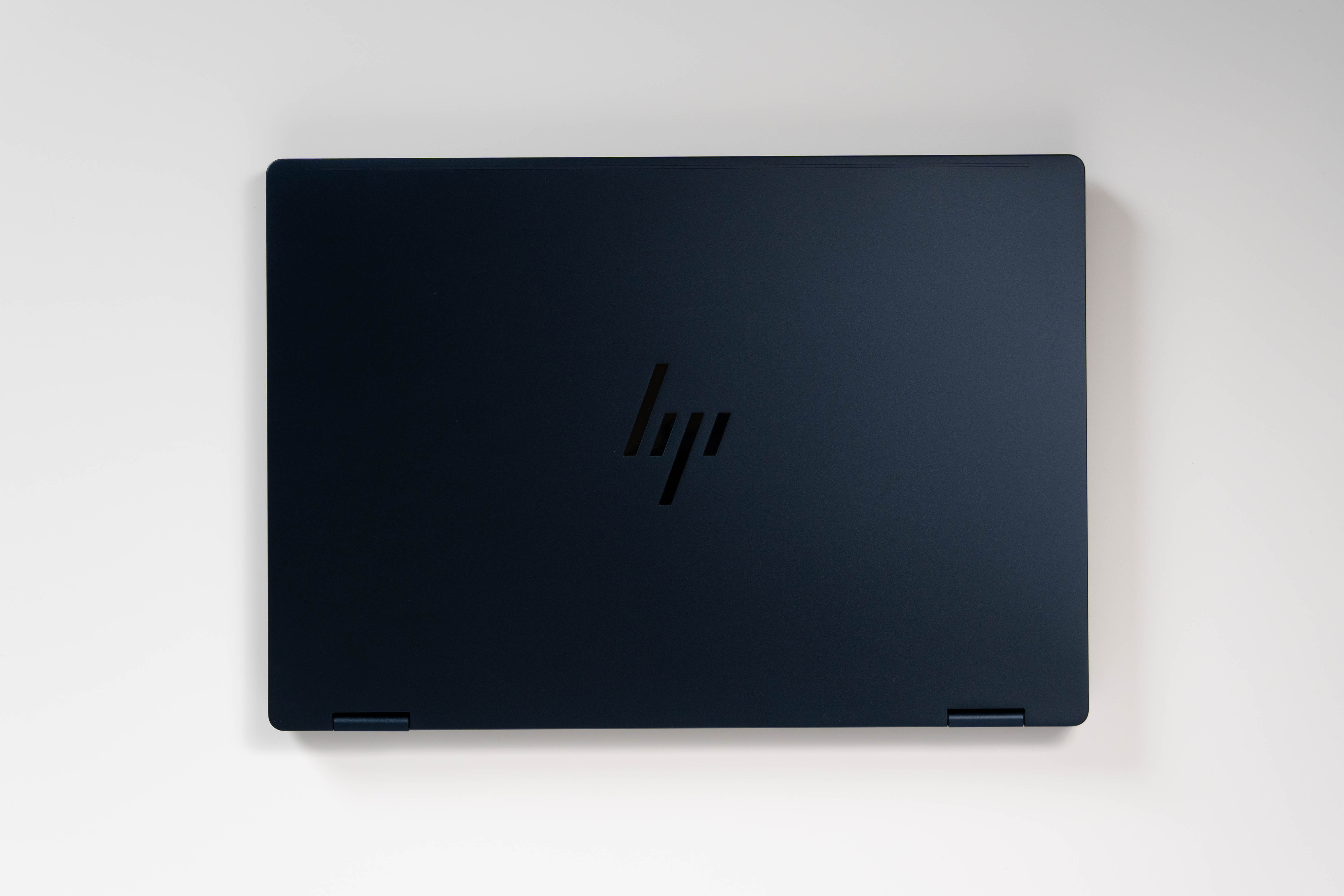 HP OmniBook X Flip 14-kbレビュー 高性能なビジネス2-in-1ノートPC